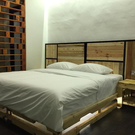 The Oikos Hotel Pontian Kecil Eksteriør billede