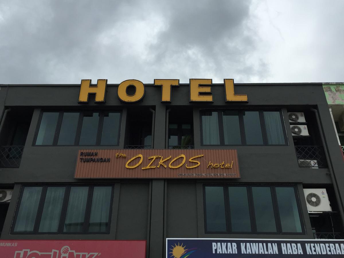 The Oikos Hotel Pontian Kecil Eksteriør billede