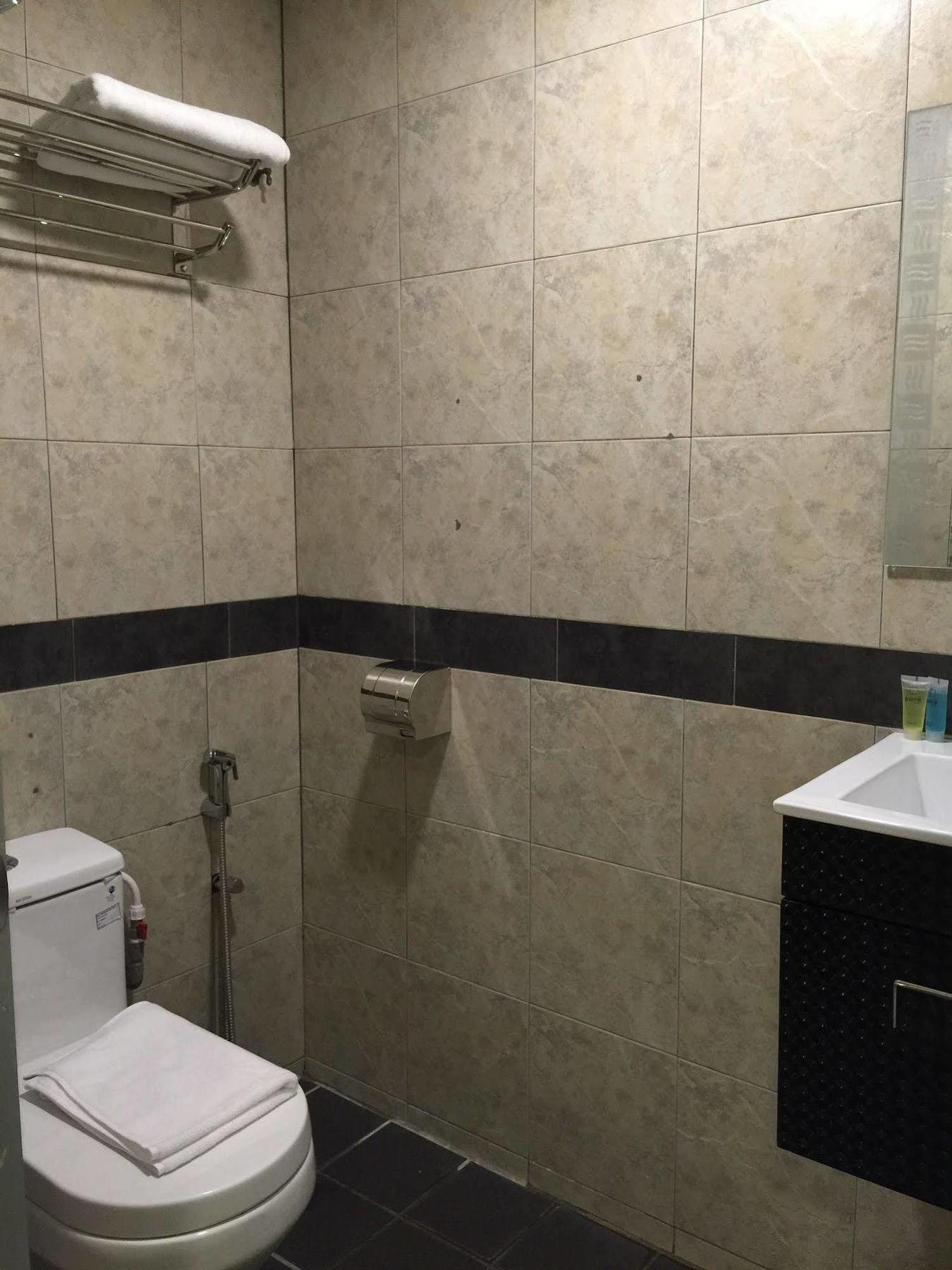 The Oikos Hotel Pontian Kecil Eksteriør billede