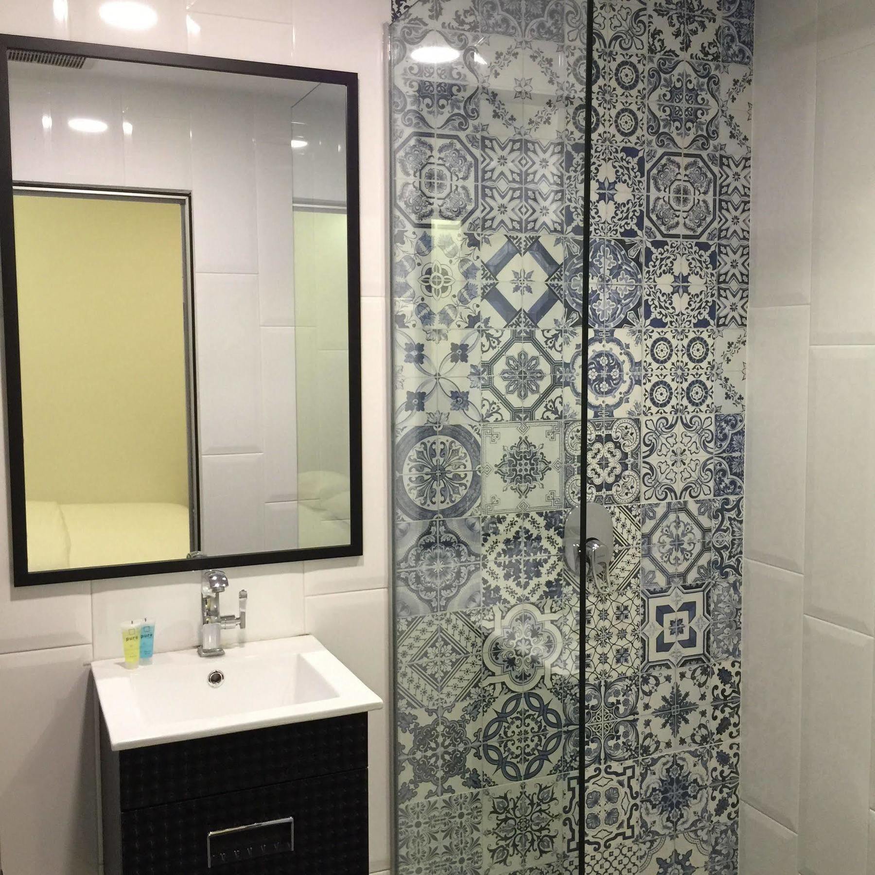 The Oikos Hotel Pontian Kecil Eksteriør billede